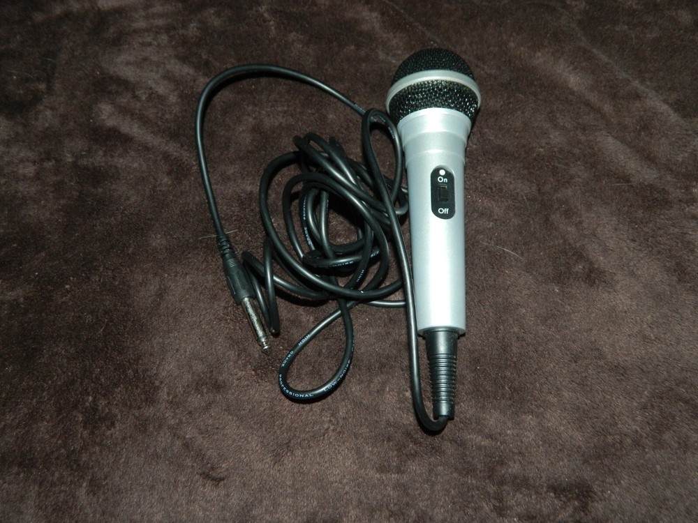 UNTESTED Wired Karaoke Microphone