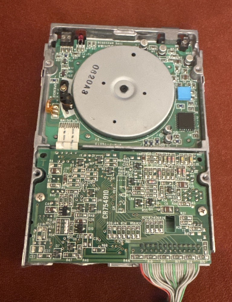 Toshiba 3.5 floppy Drive