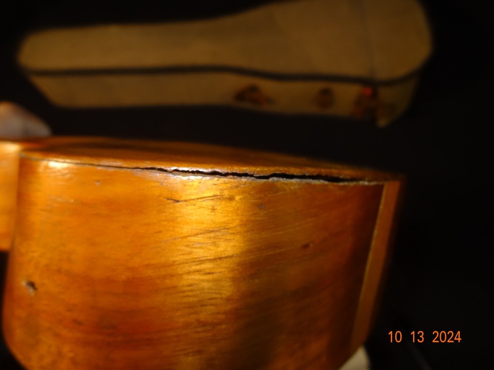 Nice Antique Leonardo Nunes Soprano Ukulele