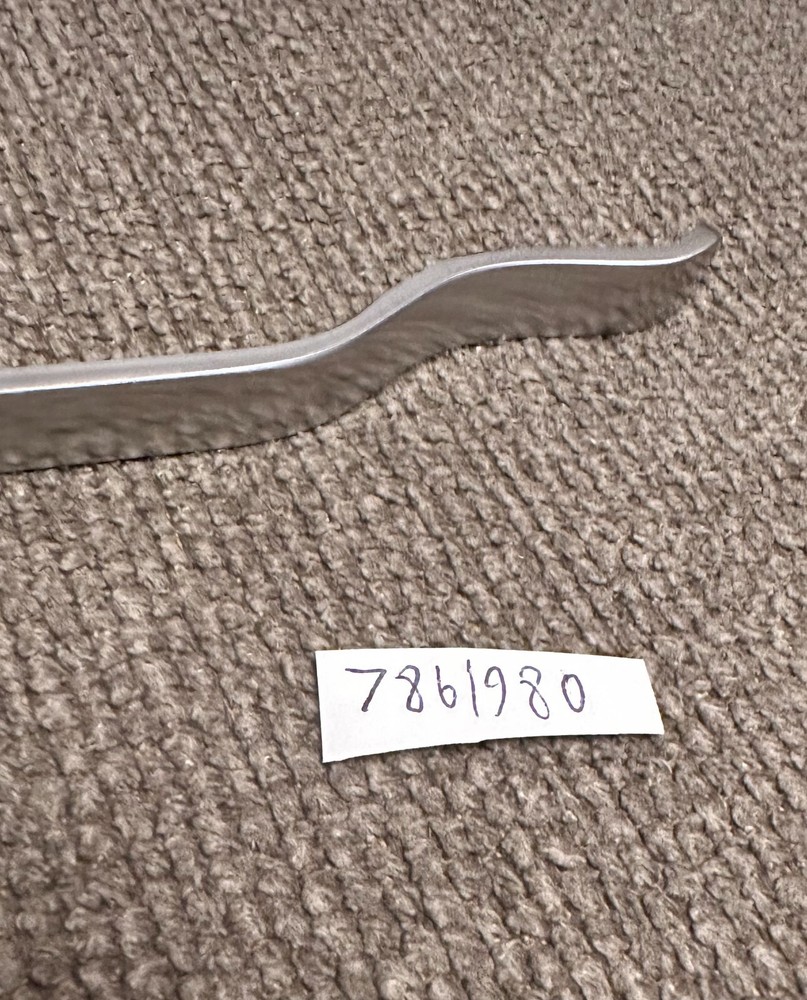 POSTERIOR GLENOID ELEVATOR 11" WIDE 3/8" BLADE WIDTH 10MM