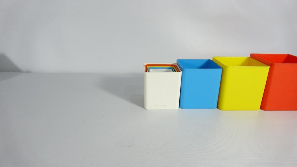 Made In Italy Colored Plastic Stacking Kids Learning Cubes - 8