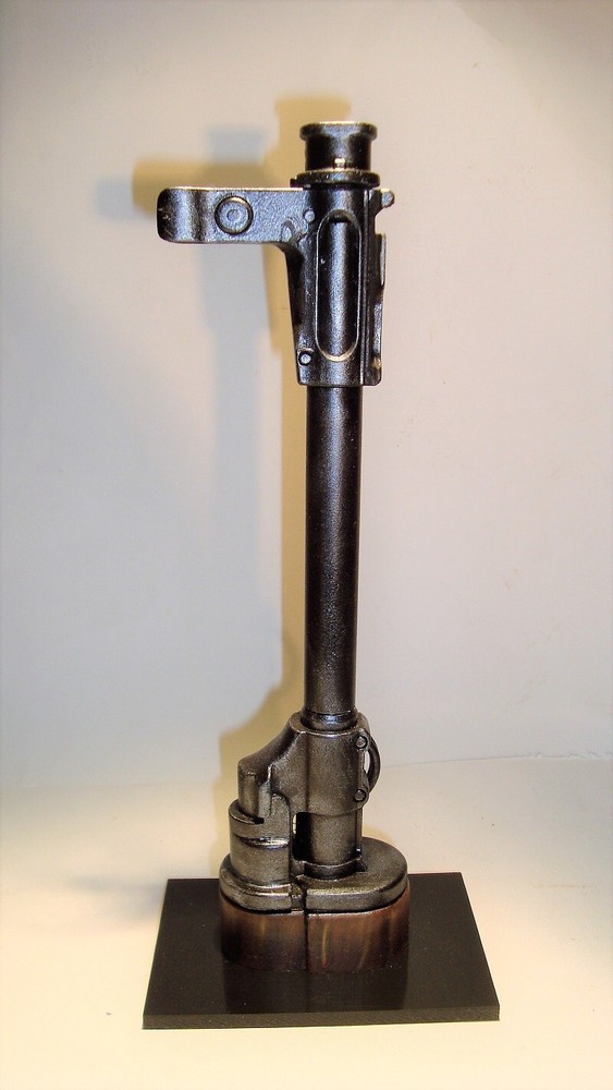 Support display stand for Sa VZ 58 bayo.
