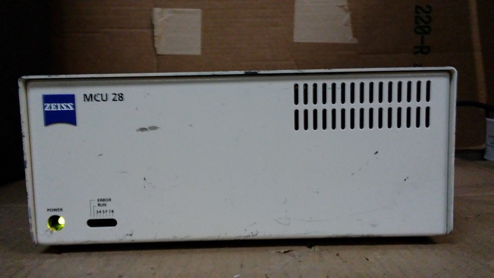 Carl Zeiss MCU 28 Microscope Motorized Stage Controller  POWERS ON