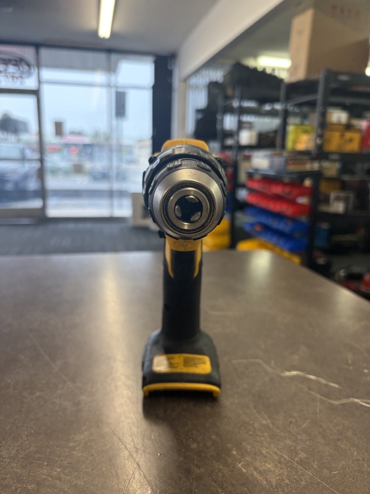 DEWALT DCD777 20V 1/2"BRUSHLESS COMPACT DRILL/DRIVER (TOOL-ONLY)