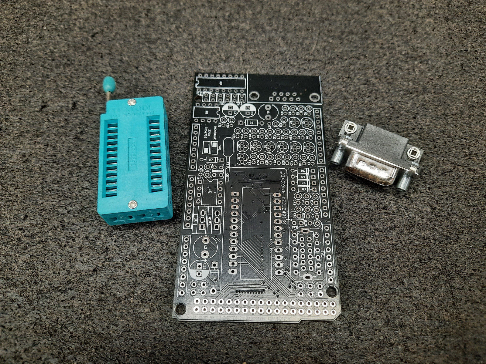 EPROM programmer PCB for 2708 2704 TMS2716 MCM68764 MCM68766 W/ ZIF Socket & DB9