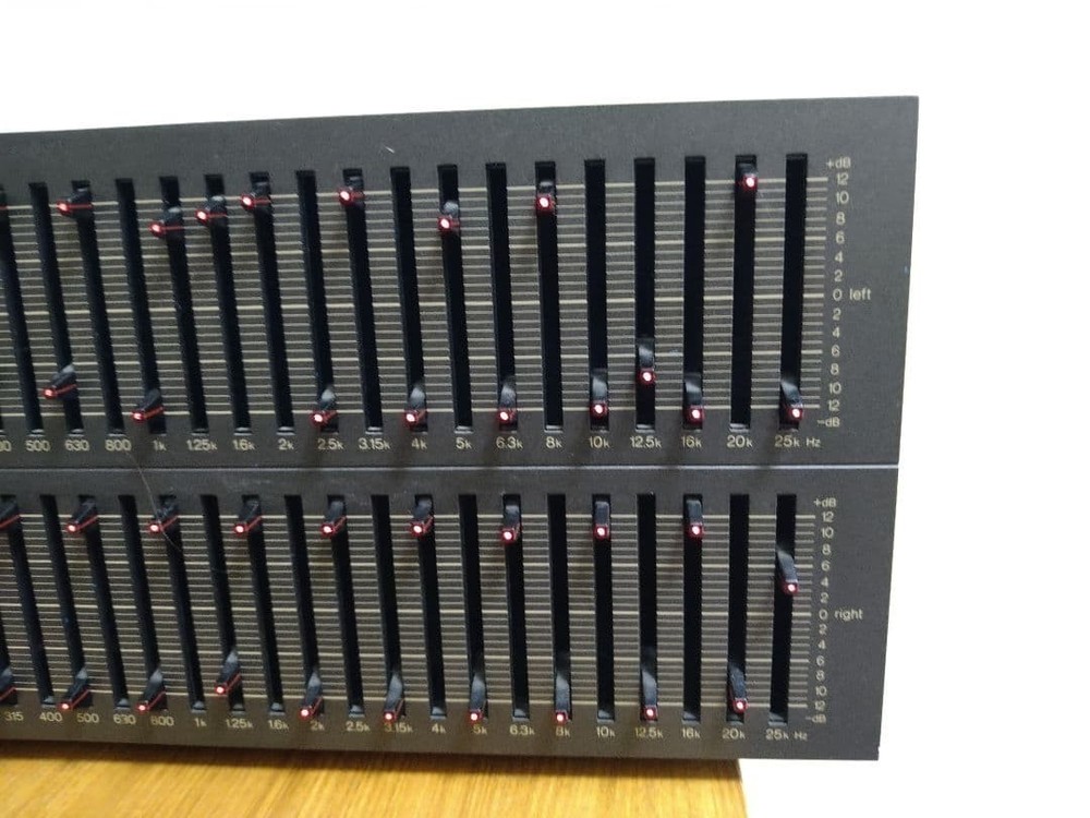 Technics SH-8075 Stereo Graphic Equalizer Audio AC100V Black Energization