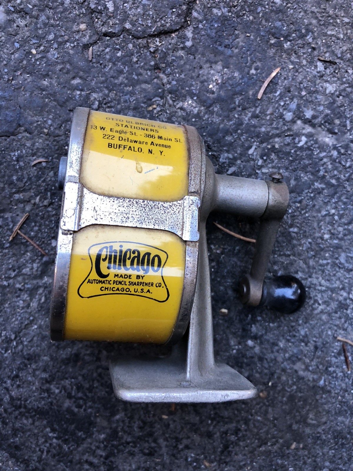 1921 APSCO CHICAGO Wall or Table Mount Pencil Sharpener See Through Discharge