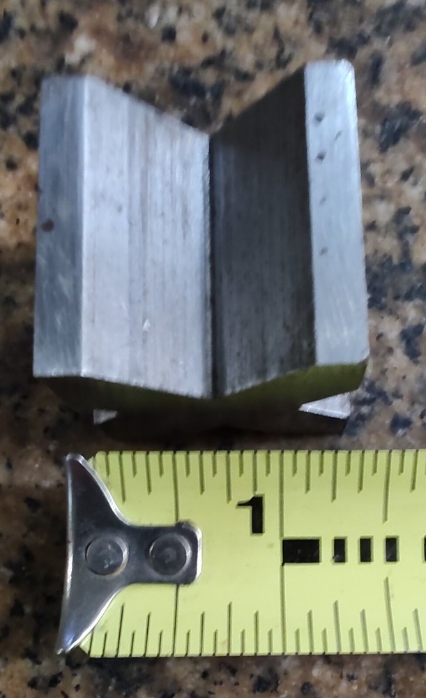 🗽1-1/4" SQUARE V BLOCK