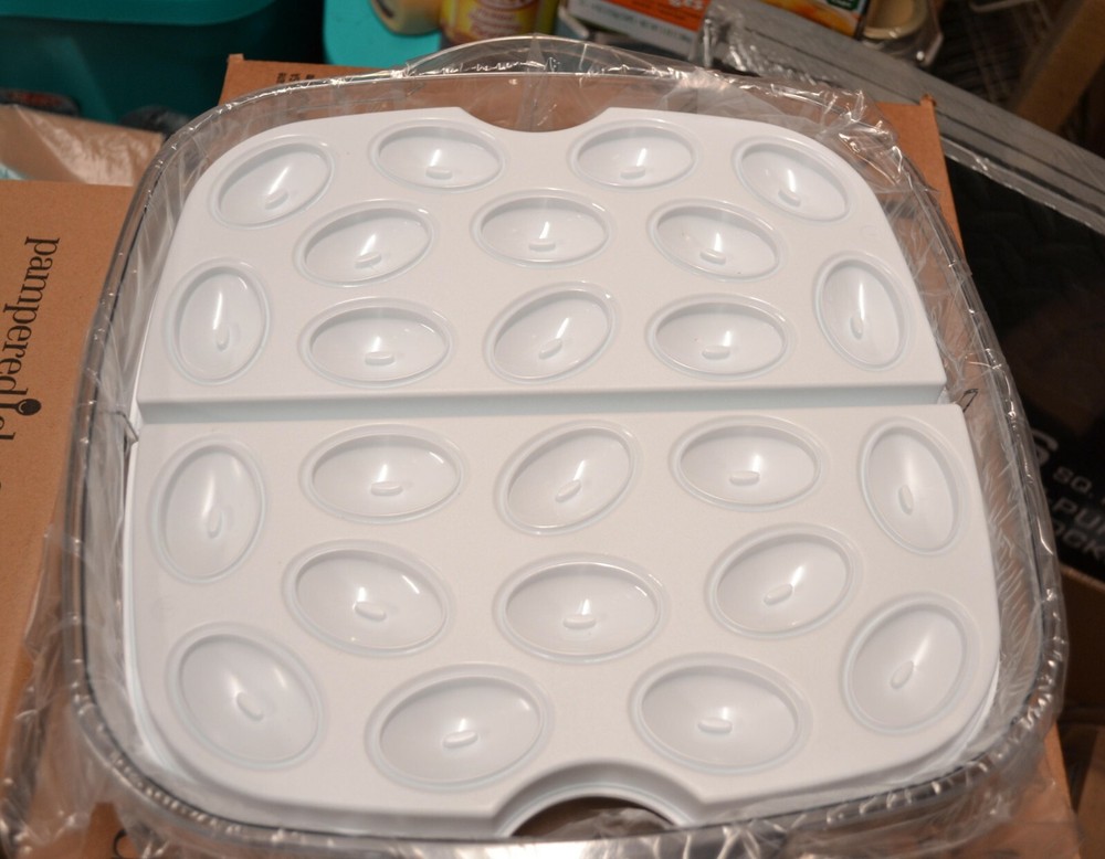 Pampered Chef LARGE Square COOL & SERVE - Chills for hours - Tailgaiting Snacks