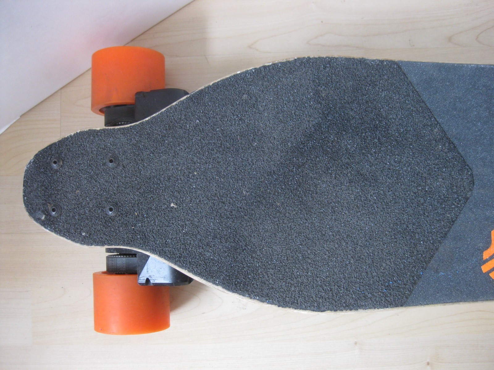 Boosted Board V1 Electric Skateboard with Remote & Charger –FOR PART ONLY