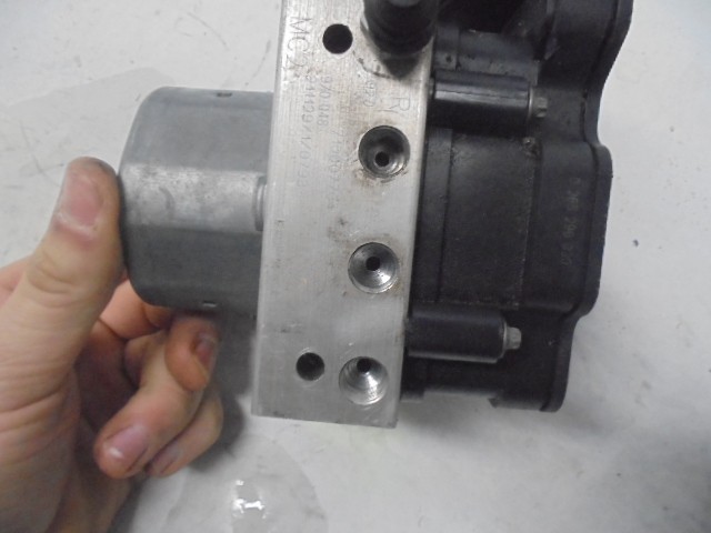 22 CAN-AM RYKER 900 OEM ABS PUMP UNIT MODULE