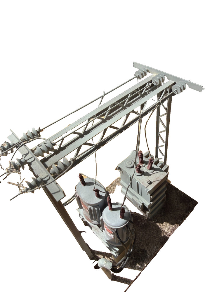 O SCALE POWER STATIONS WITH FENCING.