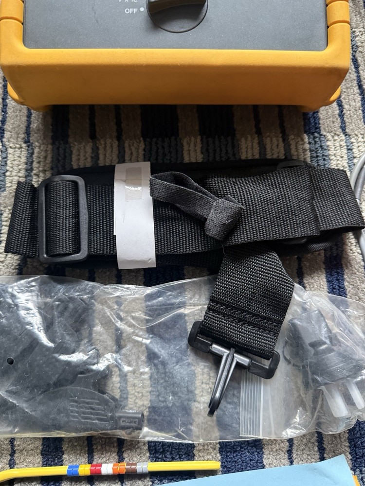 Fluke 1735 Three-Phase Power Logger w/ All Accessories