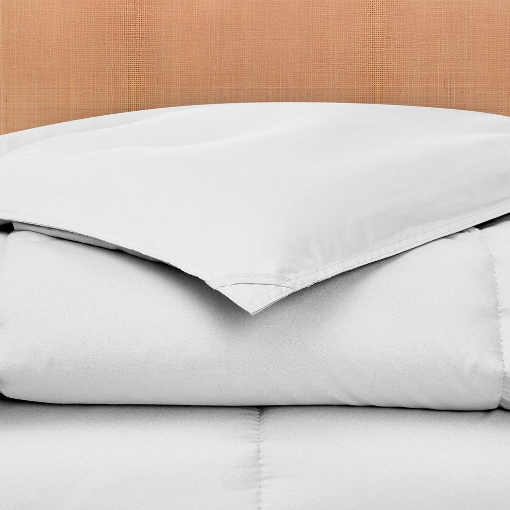 Modern Threads Down Alternative Reversible Comforter White/White Queen