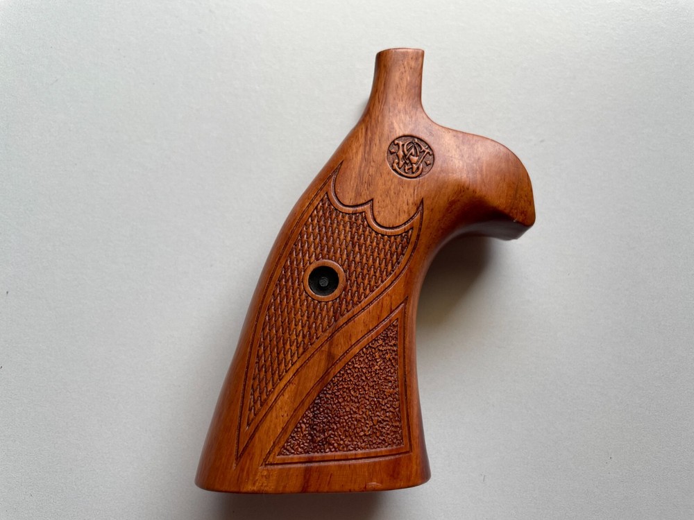 Cool Grip for S&W K/L Frame Round Butt 686 Checkered Opened Back