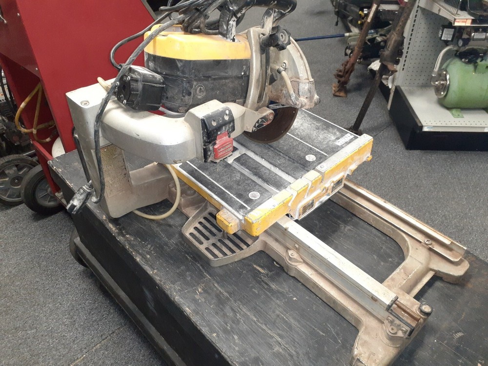 DEWALT D24000 TILE SAW, a-x