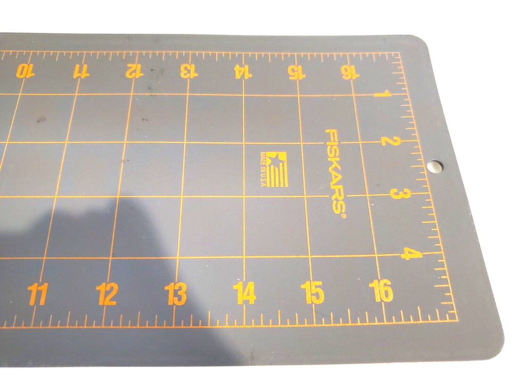 FISKARS 16x4 Cutting Mat Ruler