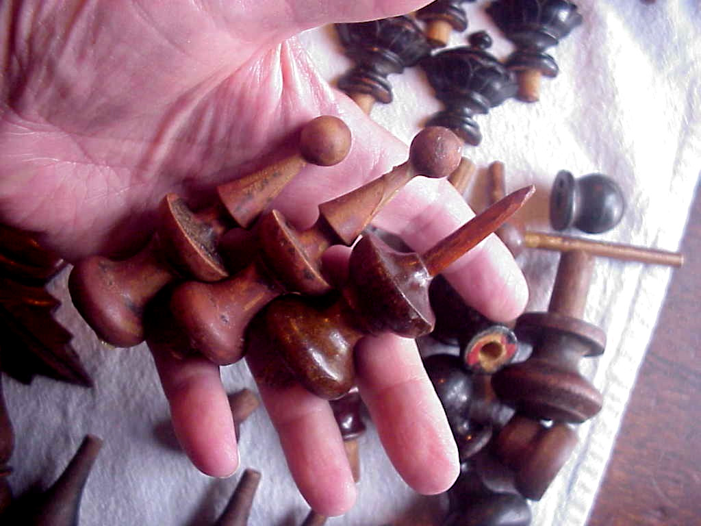 LOT OF 60+ ANTIQUE WOOD DOOR STOPS FINIAL TURNED ARCHECTURE ACCENTS HOME DECOR
