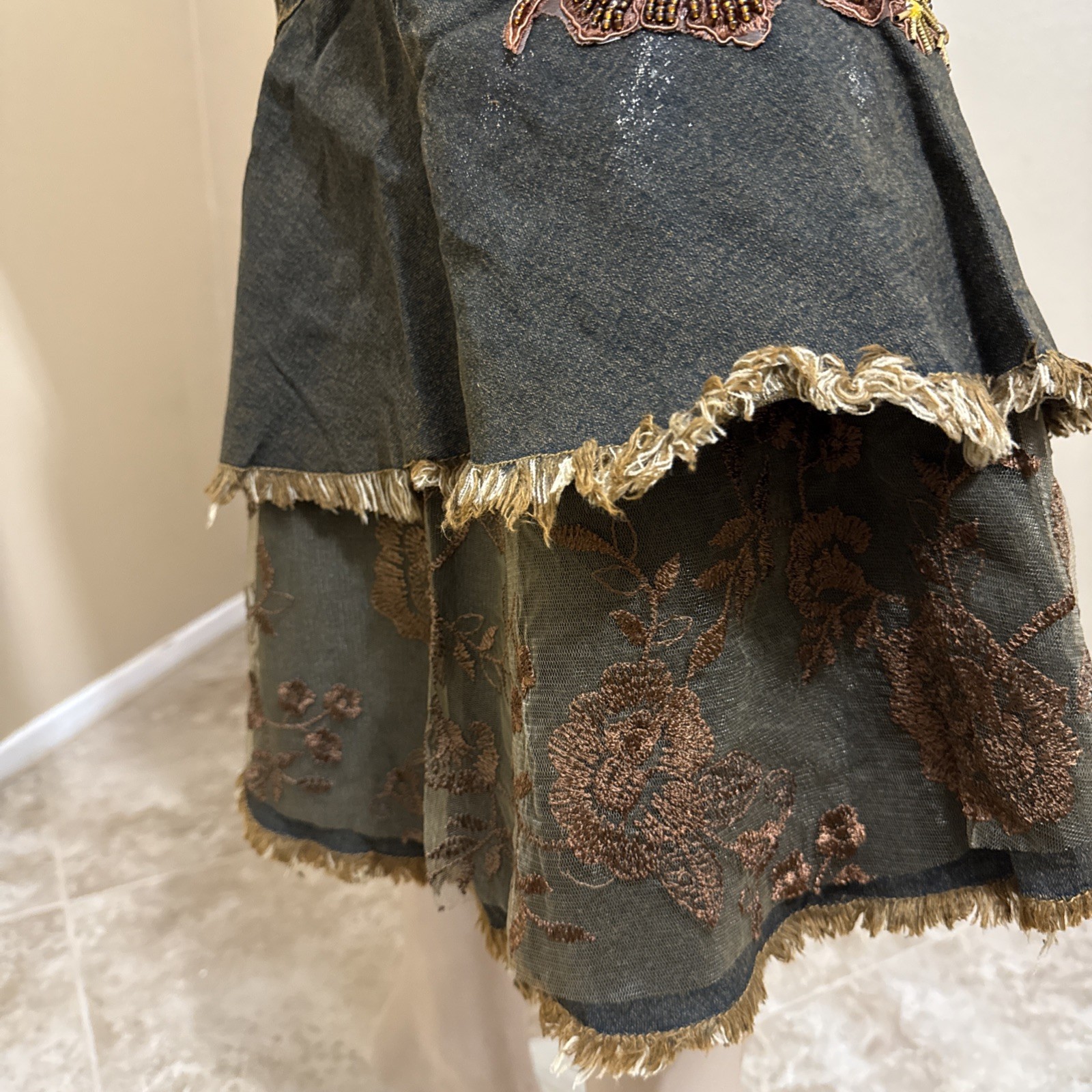 Women’s Brown Denim Cotton Stretch Boho Beaded Lace Zip Size M(6-8) Skirt 3716