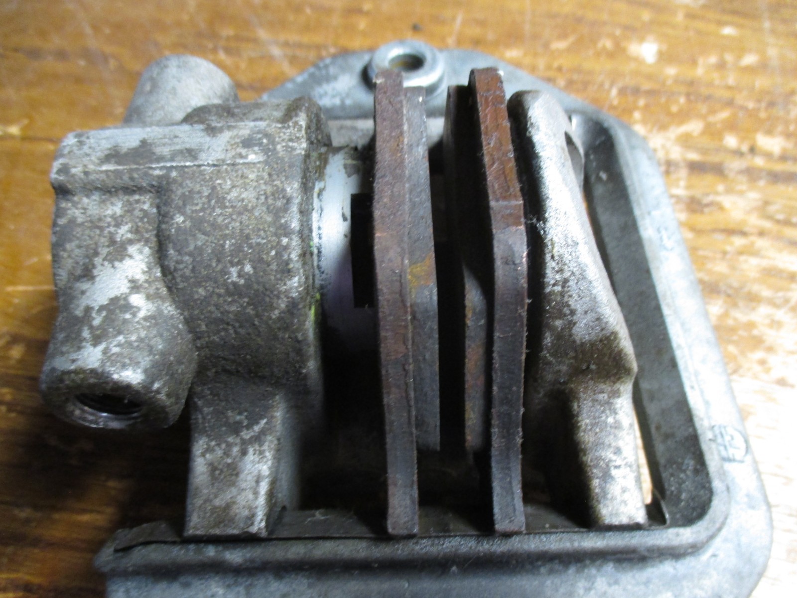 99 Polaris Indy Sport Touring 440 F/C Snowmobile Brake Caliper Assembly 1910284