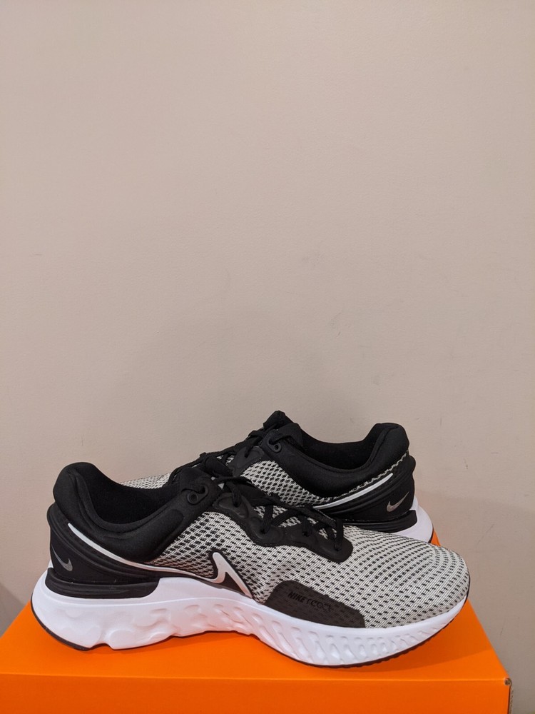 Nike Men's Nike React Miler 3 Sneaker Size 12 NIB