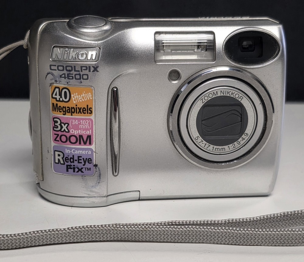 Nikon Digital Camera Coolpix 4600 4.0MP Silver Tested