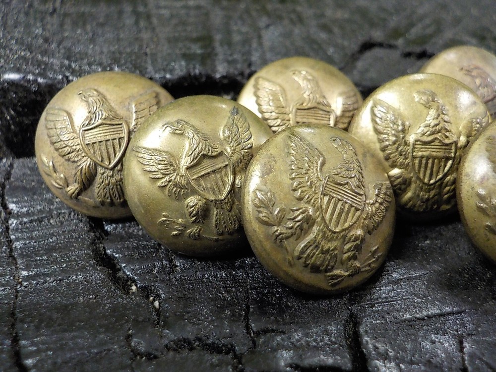 Old Rare Vintage Antique Civil War Relic Eagle Cuff Button with Free Button Case