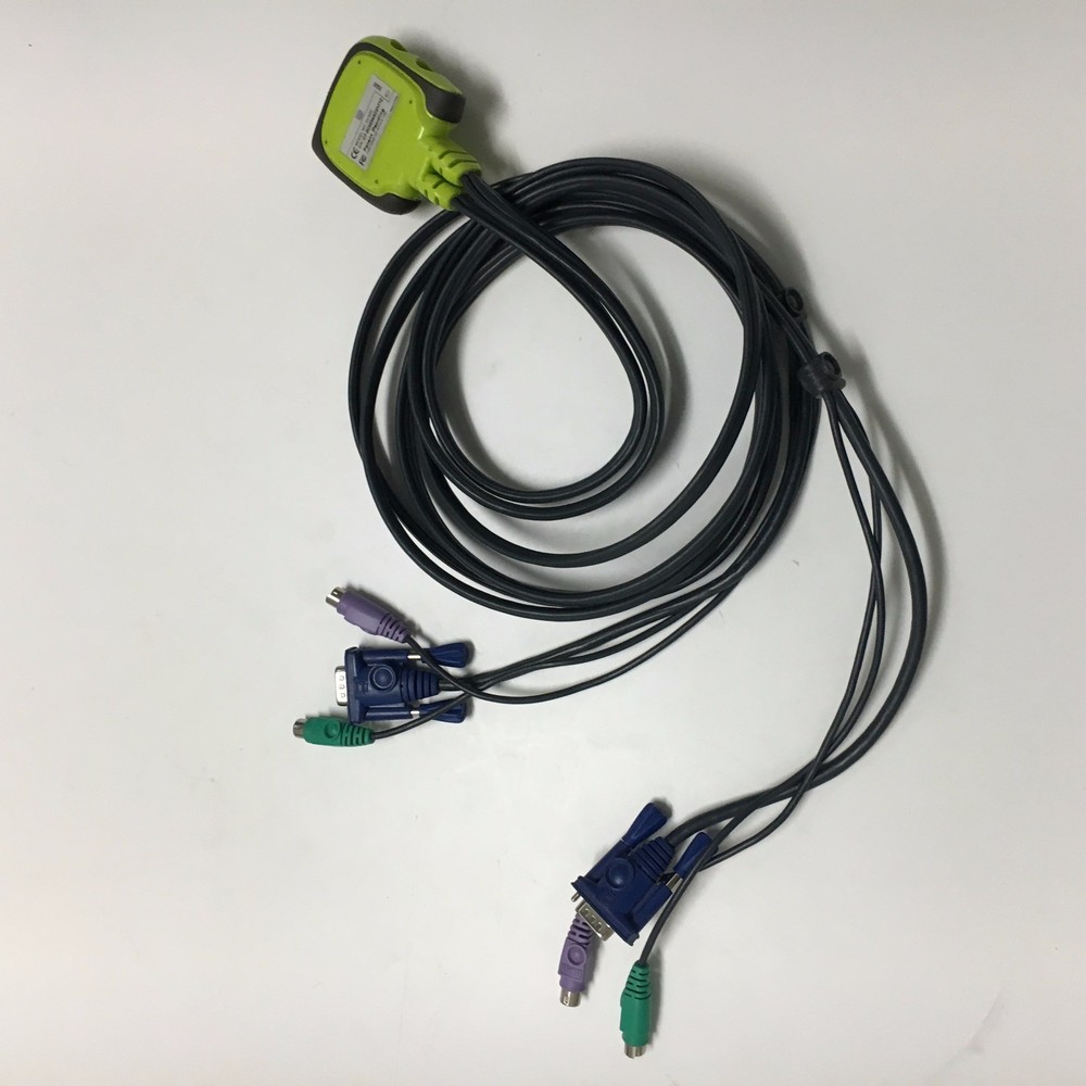Iogear GCS62 ~ 2-Port KVM Cable