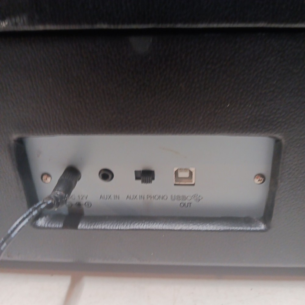 Crosley Suitcase Record Player Cr249 Phonograph