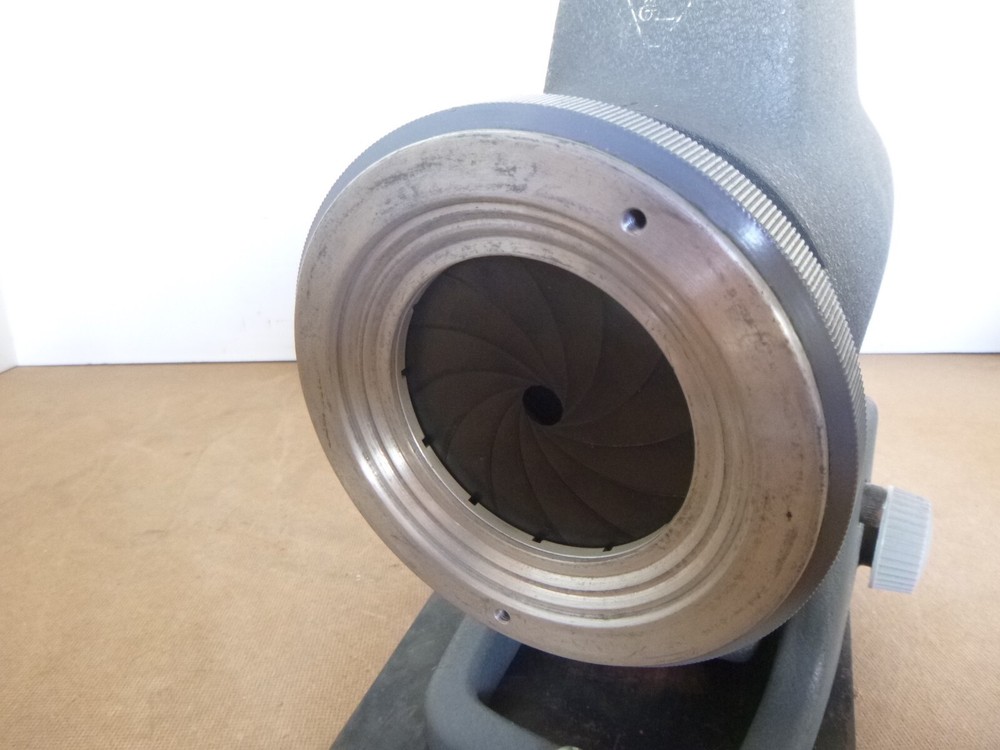 Bausch & Lomb 31-33-26 100 Watt Light Source Microscope Projection Lamp Fixture