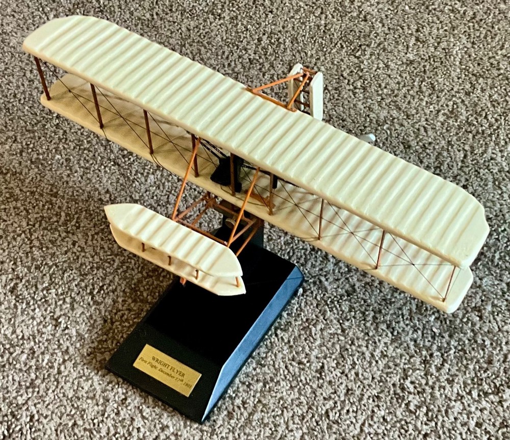 Superb Danbury Mint Mahogany “Wright Flyer" 1:32 Scale, C.O.A. Original Box.