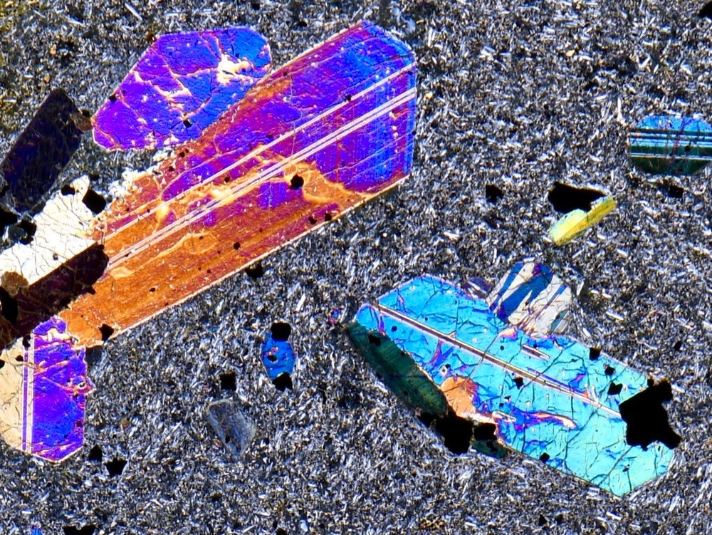 TEPHRITE Augite Basalt volcanic rock thin section STUNNING microscope slide