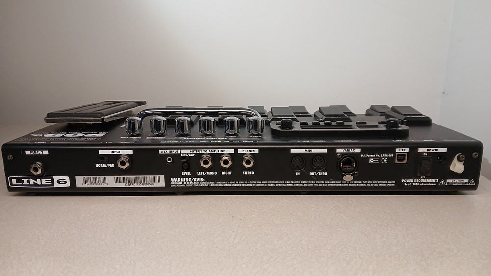 LINE 6 POD XT Live Guitar Multi-Effects