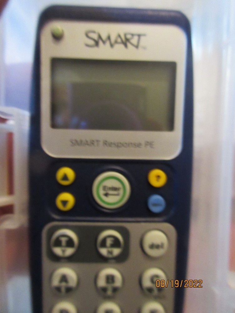 SMART Technologies 10 Smart Response PE Remotes Each w/ Individual Plastic Case