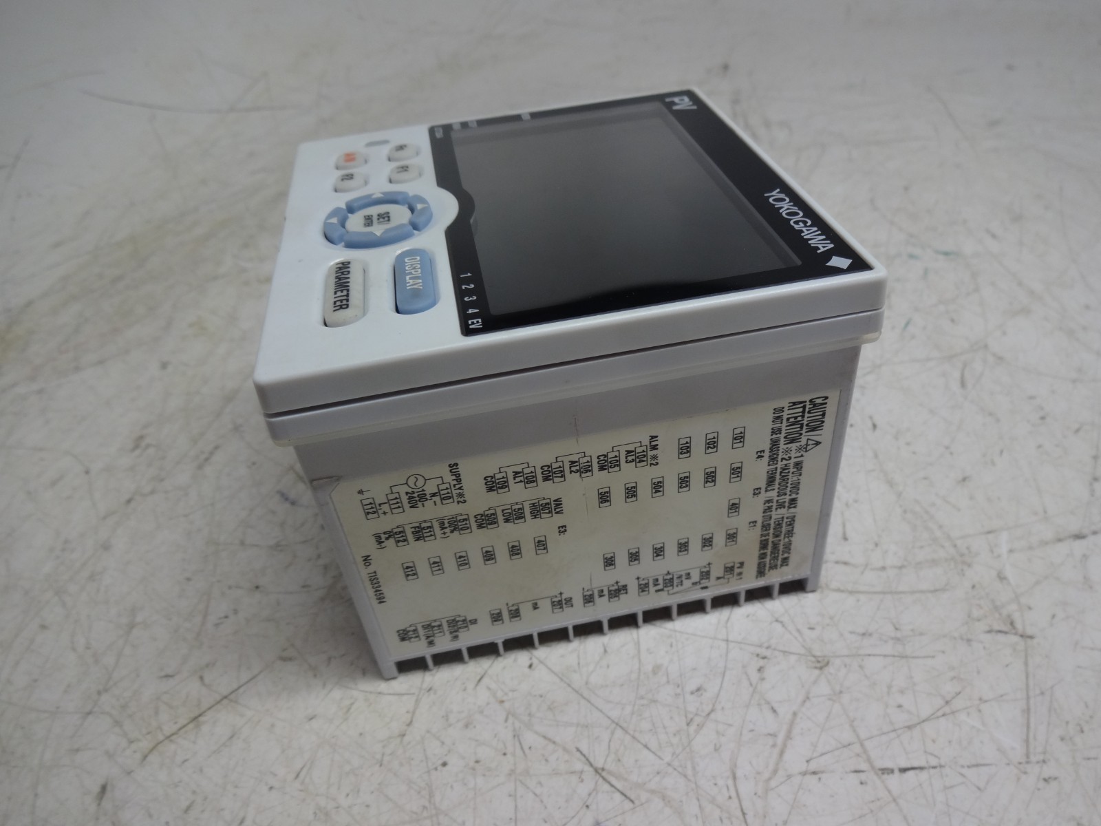Yokogawa UT35A-100-30-00 Temperature Controller UT35A