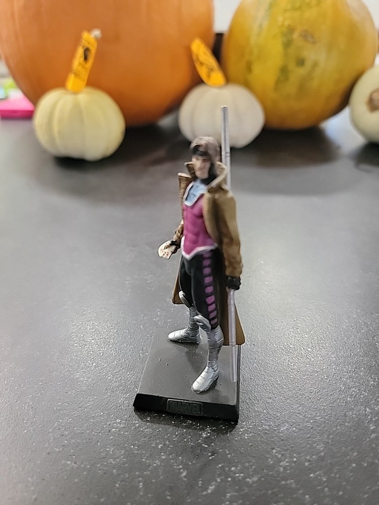 Eaglemoss Marvel GAMBIT #35 Die-Cast Collectible