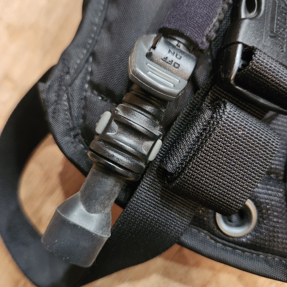 Camelbak Maximum Gear Stealth Hydration Backpack w/Bladder 70oz Black Adjustable