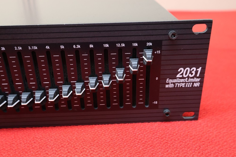 dbx 2031 Equalizer / Limiter with TYPE 3 NR