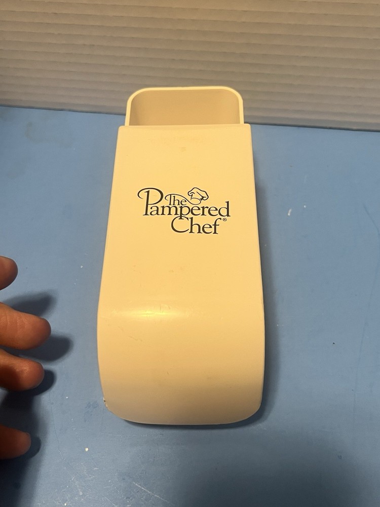 Pampered Chef Sliding Adjustable 1 cup Measuring Cup