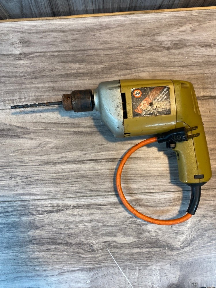 BLACK & DECKER 3/8" DRILL 7104 (PSL028016)