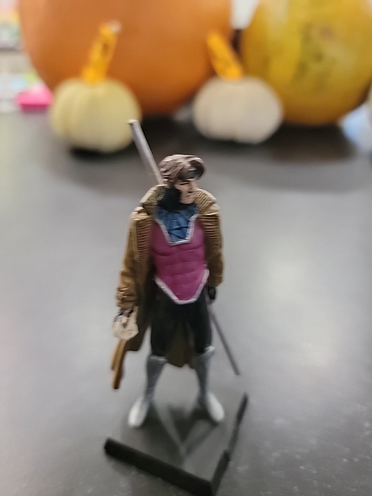 Eaglemoss Marvel GAMBIT #35 Die-Cast Collectible