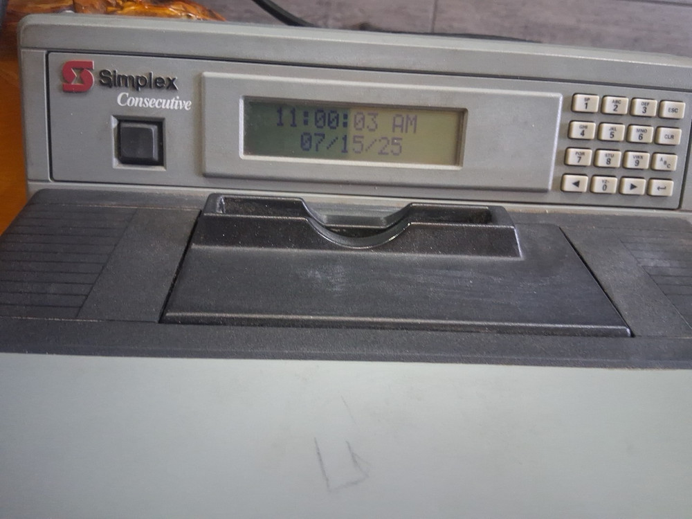 Simplex Consecutive Payroll Time Recorder Clock Part 1405-9101 Key Included