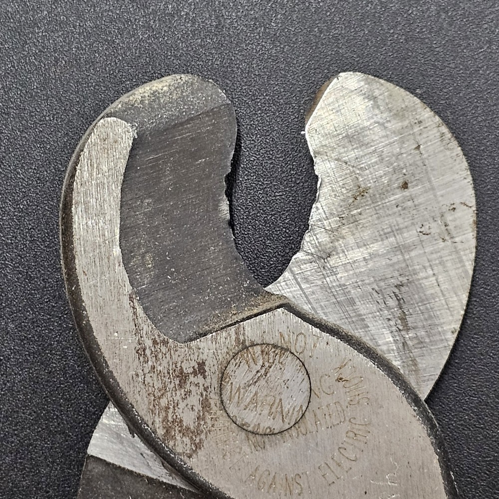 Klein Tools 63050 9-1/2" High Leverage Cable Cutters Pliers