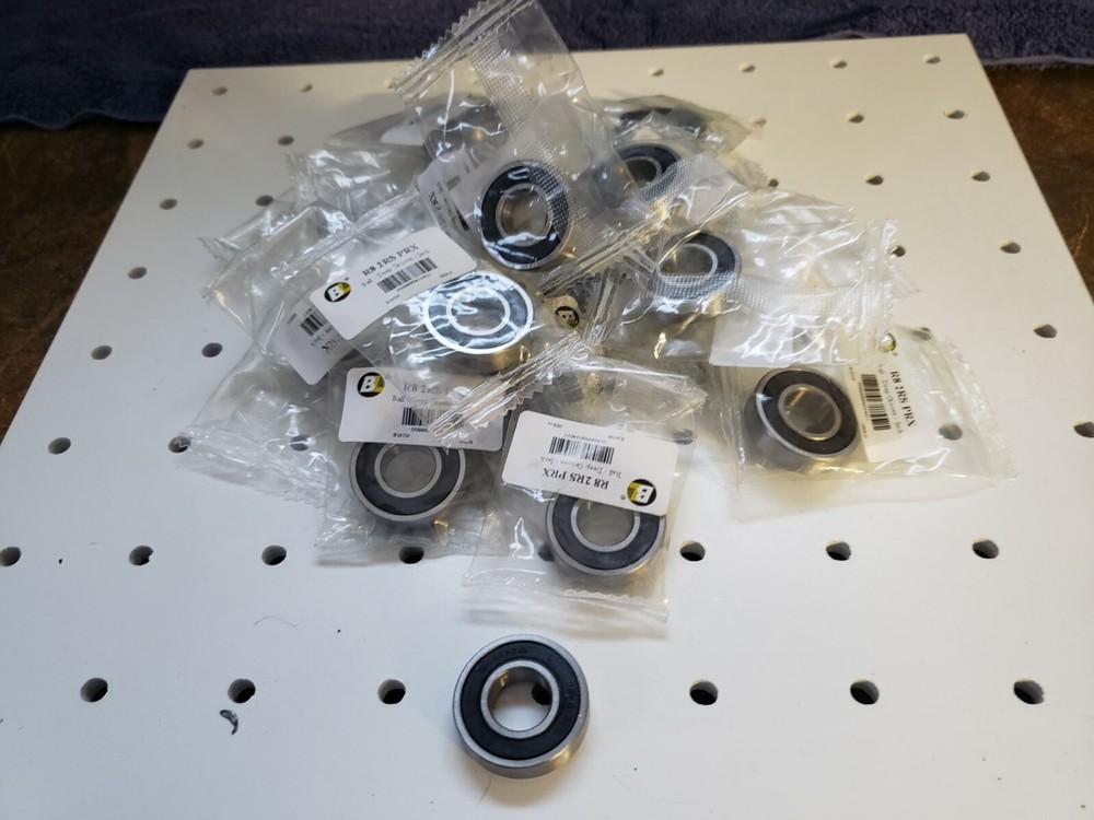 NEW Bearing, R8
