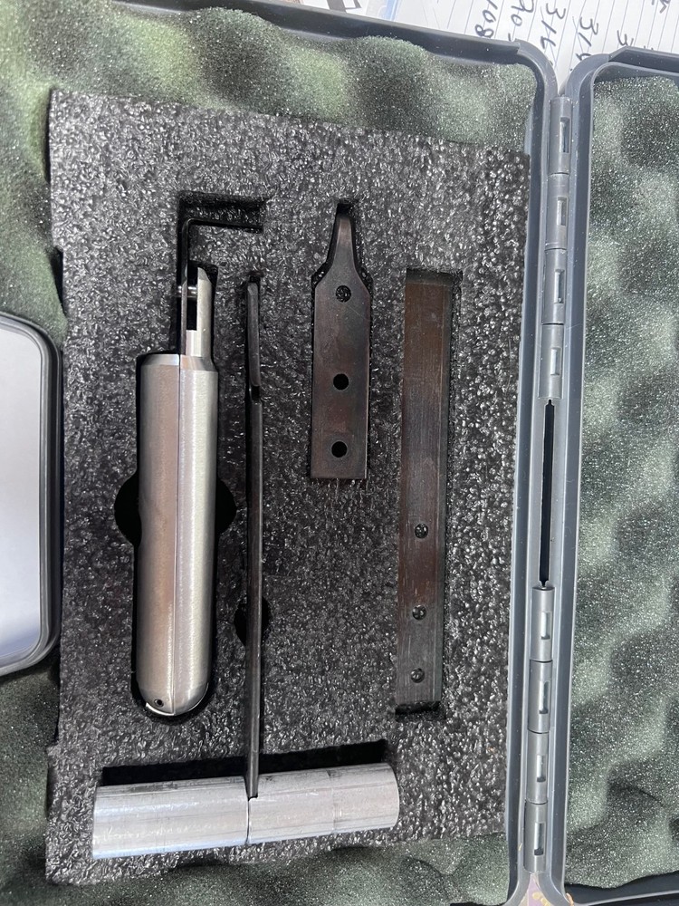 quick release cut out knife by Equalizer in case