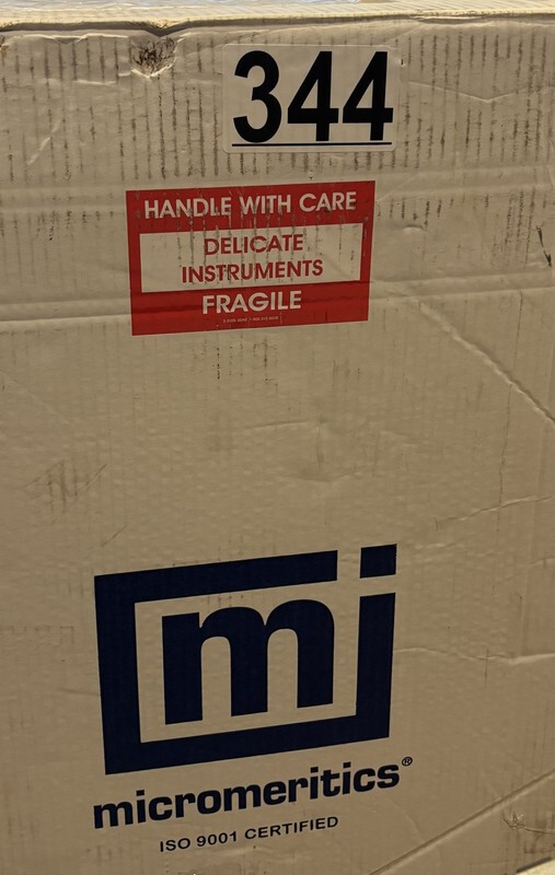 MICROMERITICS FLOWSORB III SURFACE AREA ANALYZER