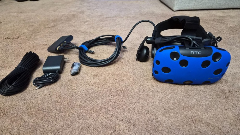 HTC Vive Virtual Reality Headset Only w/ Link Box and Cables