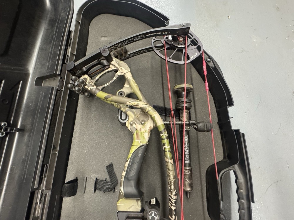 Hoyt Carbon Rx4 Compound Bow With Case