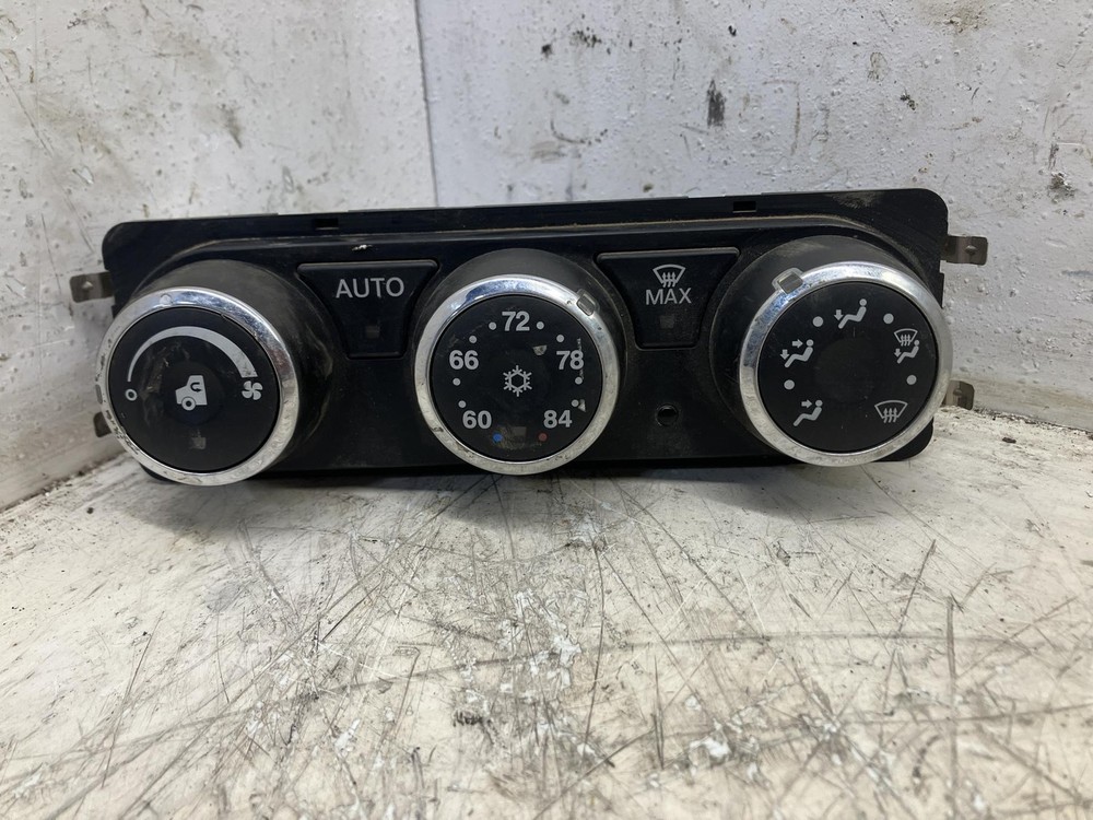 2013-2017 Peterbilt 579 Heater A/C Temperature Controls - Used