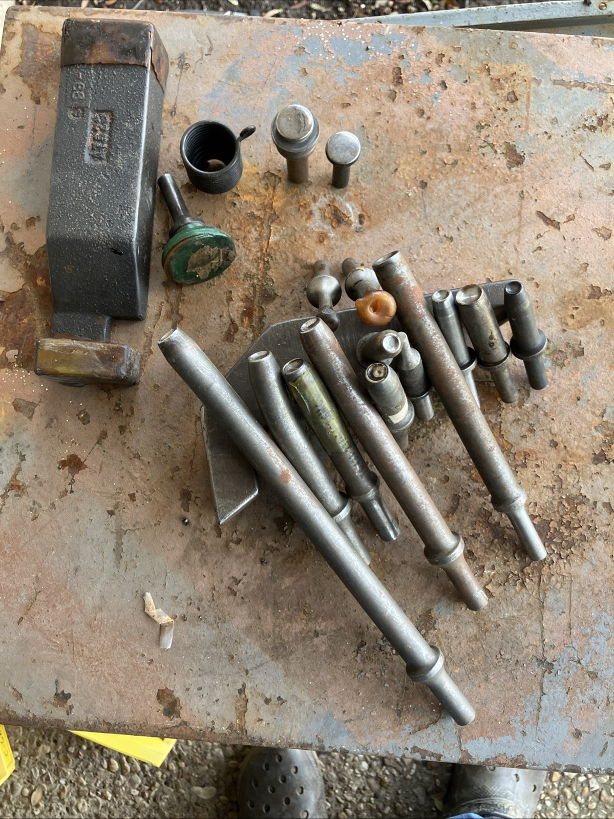 VTG Lot of 19 Air Gun Riveter Aircraft Tools Flush Seating Rivet +2 Bucking Bars